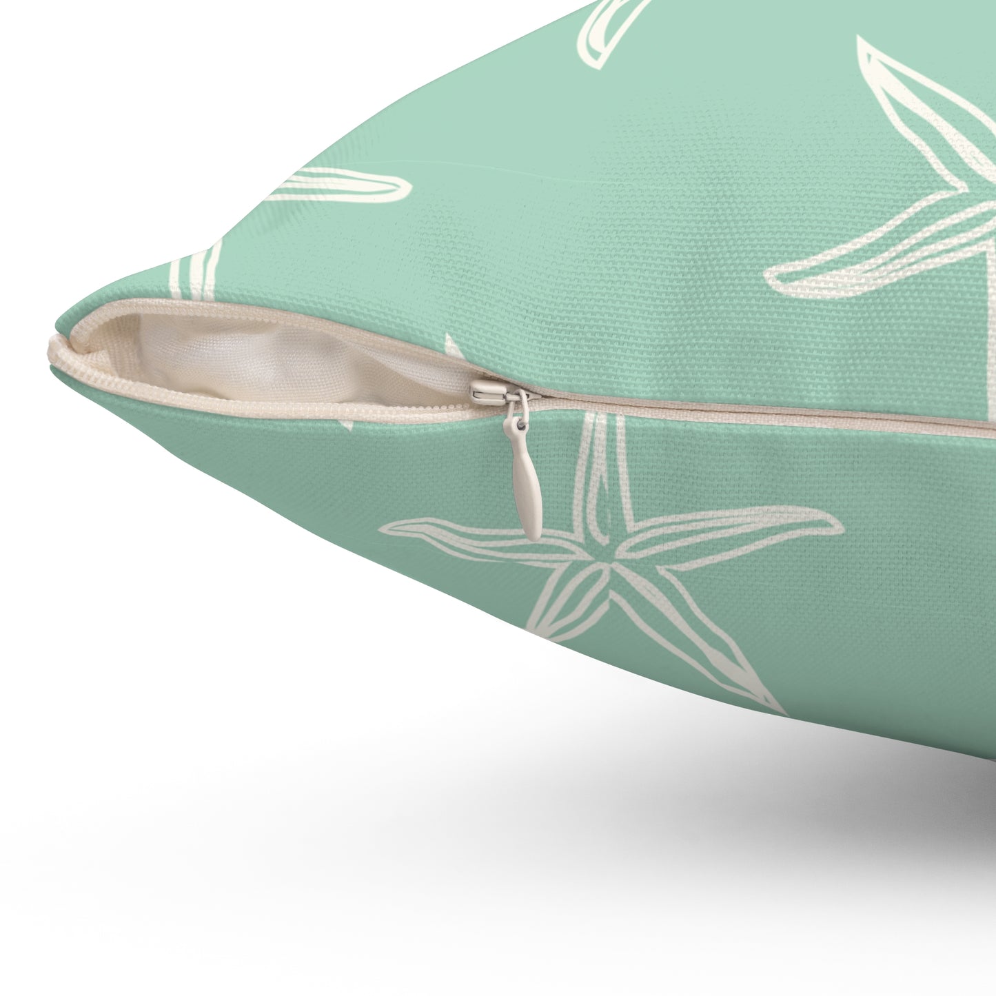 Coastal Starfish Throw Pillow – Beach-Inspired Home Decor